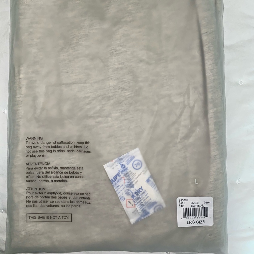 *SOLD*** Essentials SS20 Tees - Picture 4 of 5